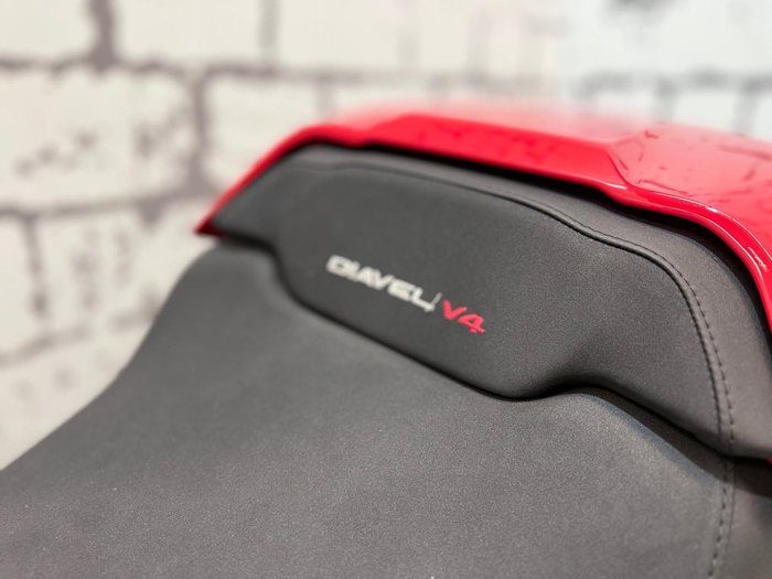 2024 Ducati Diavel V4 Diavel Red