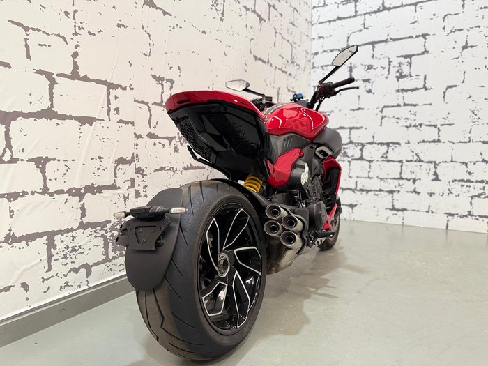 2024 Ducati Diavel V4 Diavel Red