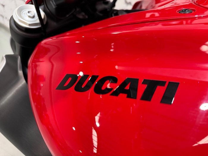 2024 Ducati Diavel V4 Diavel Red