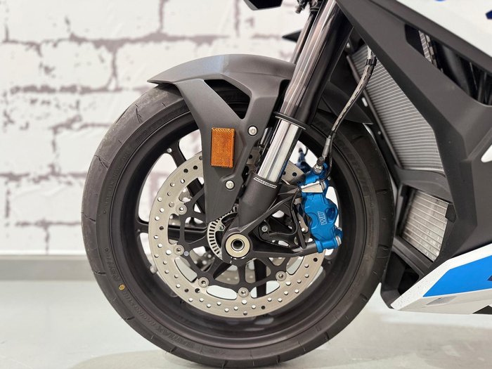 2025 BMW M 1000 R M 1000