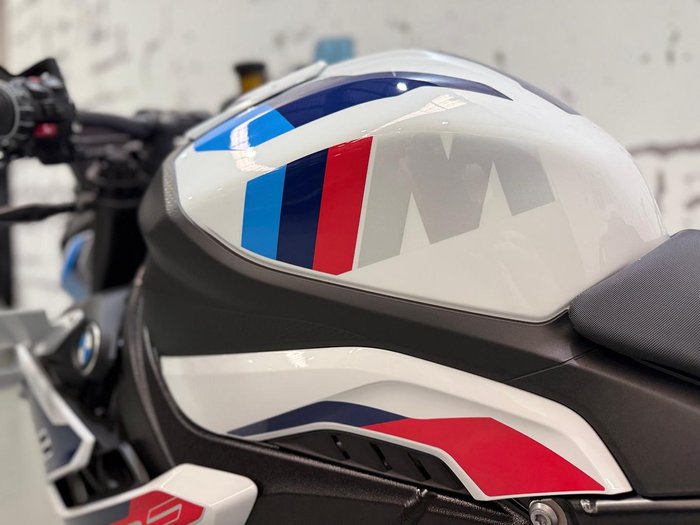 2025 BMW M 1000 R M 1000