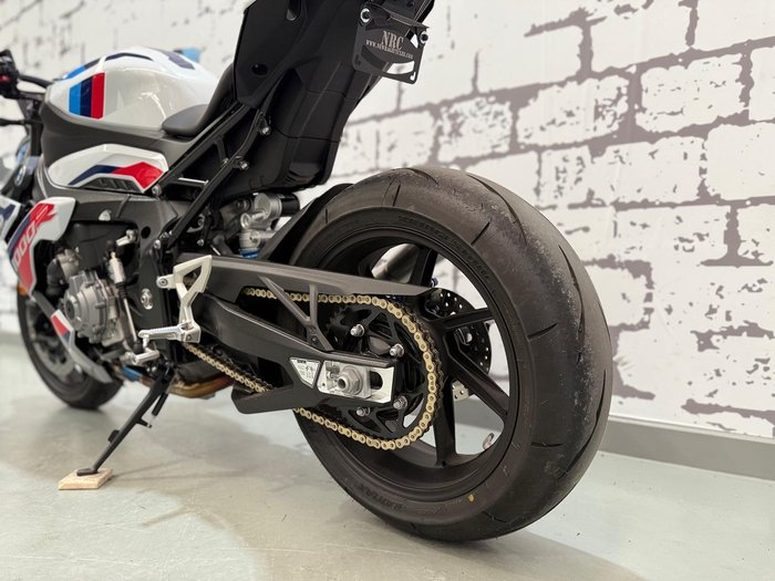2025 BMW M 1000 R M 1000