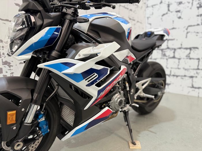 2025 BMW M 1000 R M 1000