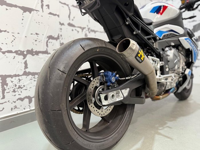 2025 BMW M 1000 R M 1000
