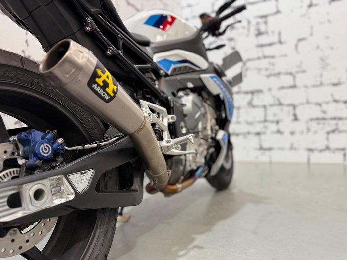 2025 BMW M 1000 R M 1000