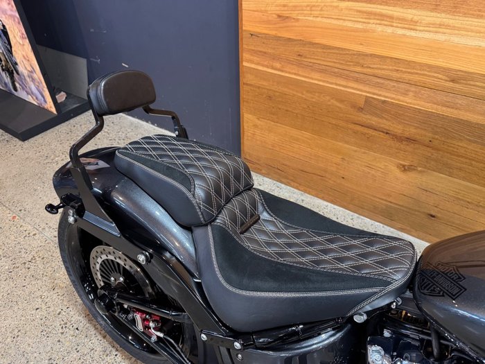 2018 Harley-davidson FXBR BREAKOUT Black