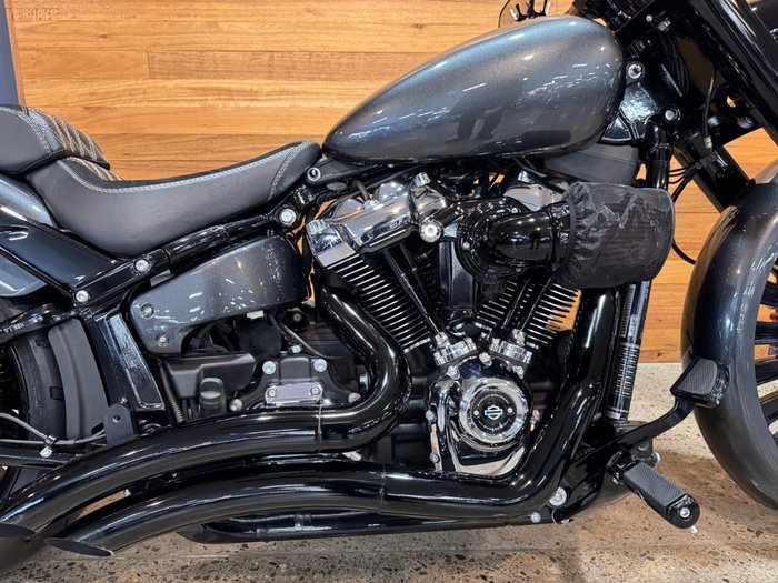 2018 Harley-davidson FXBR BREAKOUT Black