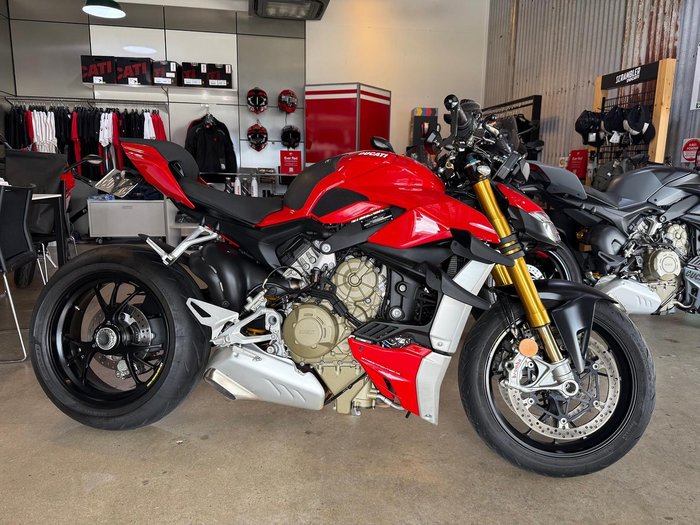 2021 Ducati Streetfighter V4 S Streetfighter Red