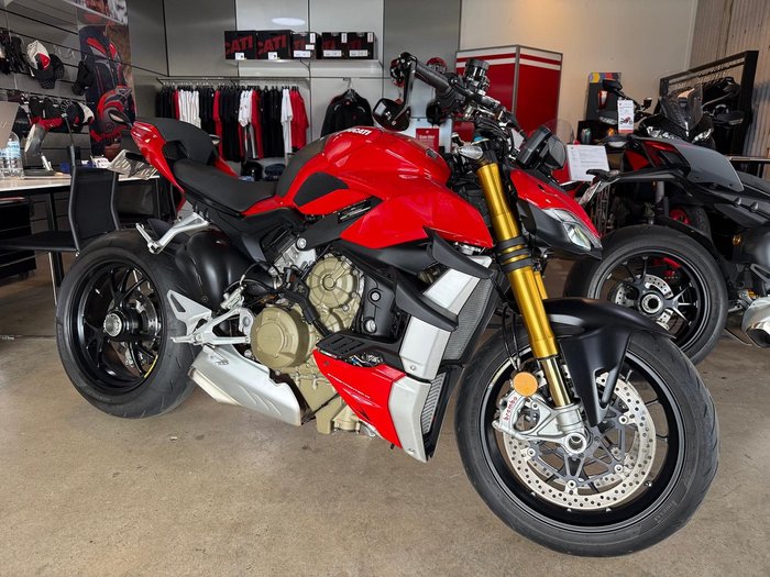 2021 Ducati Streetfighter V4 S Streetfighter Red