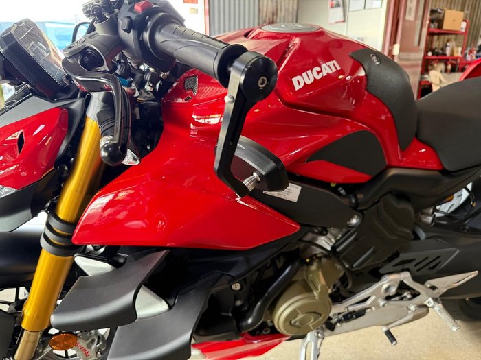 2021 Ducati Streetfighter V4 S Streetfighter Red