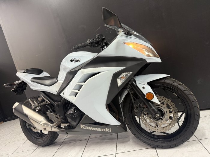 2014 Kawasaki NINJA 300 ABS