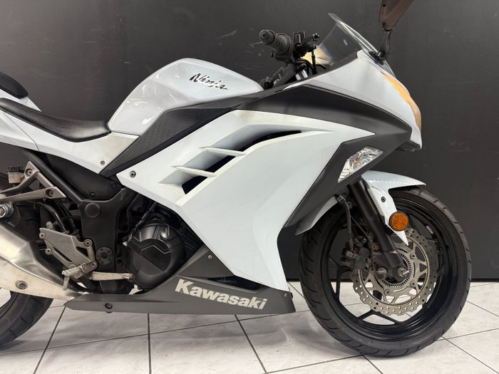 2014 Kawasaki NINJA 300 ABS