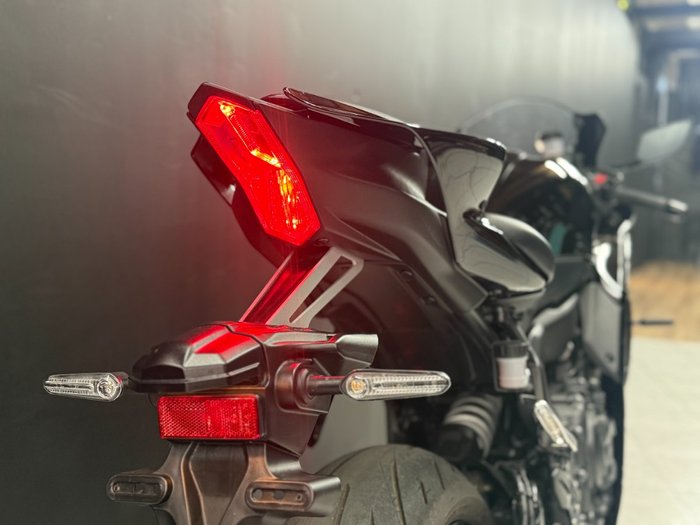 2022 Yamaha YZF-R7LA Black