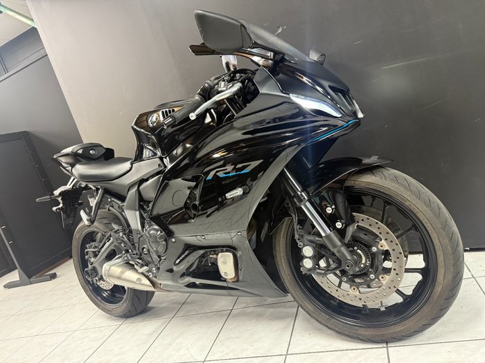 2022 Yamaha YZF-R7LA Black