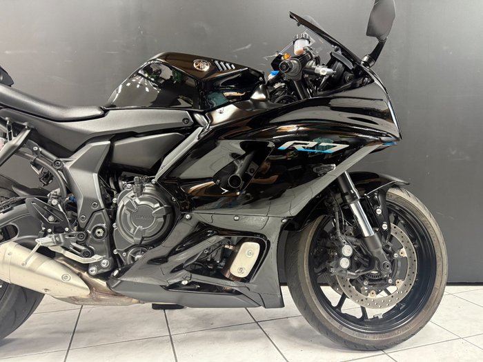 2022 Yamaha YZF-R7LA Black