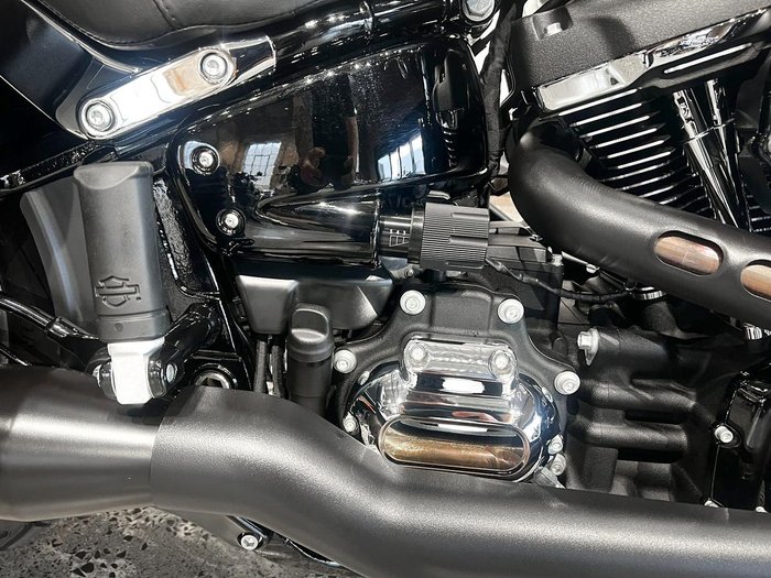 2023 Harley-Davidson Sport Glide 107 (FLSB) Softail Black