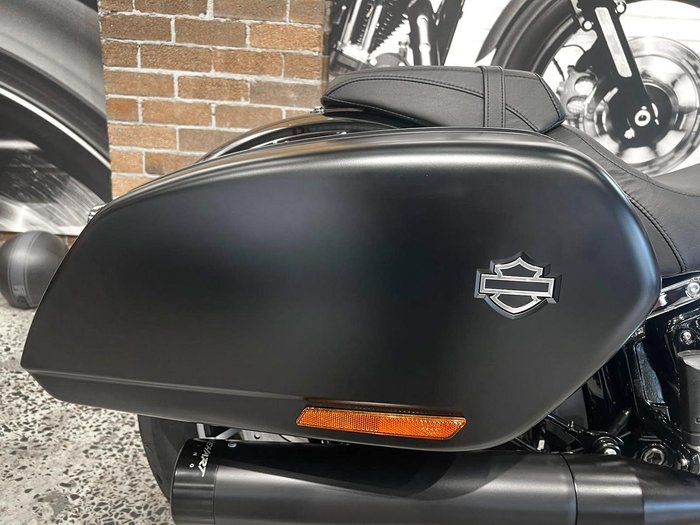 2023 Harley-Davidson Sport Glide 107 (FLSB) Softail Black