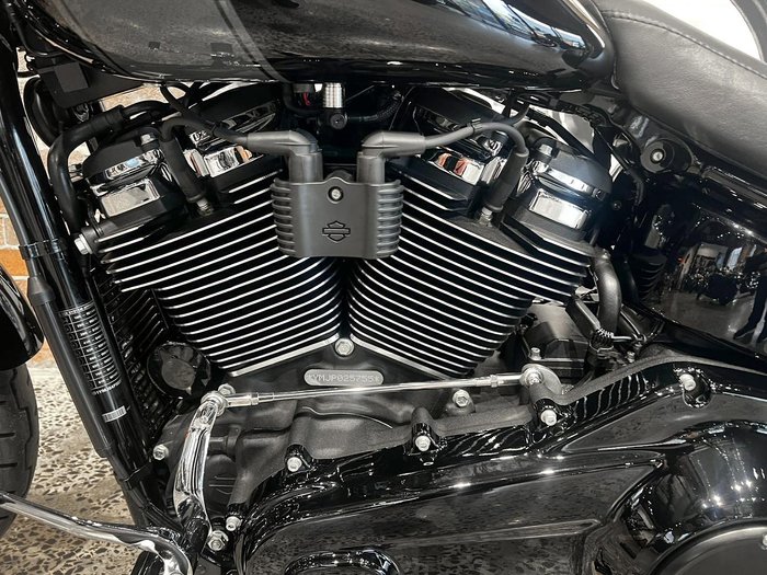 2023 Harley-Davidson Sport Glide 107 (FLSB) Softail Black
