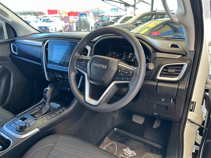 2022 Isuzu MU-X LS-M