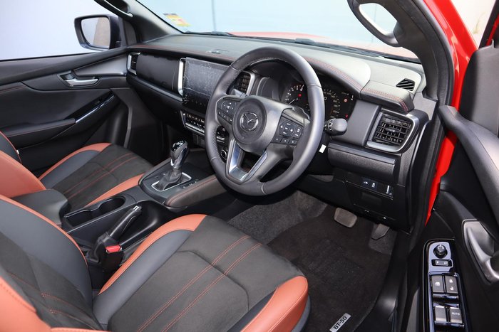 2025 Mazda BT-50 SP
