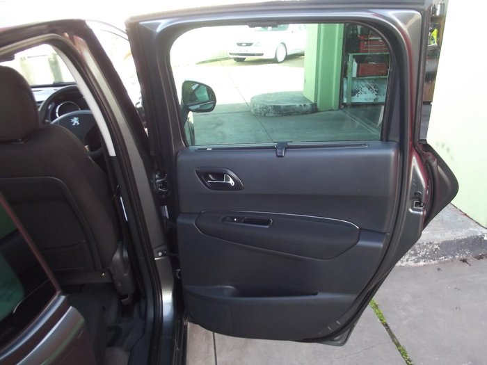 2010 Peugeot 3008 XTE T8 Grey