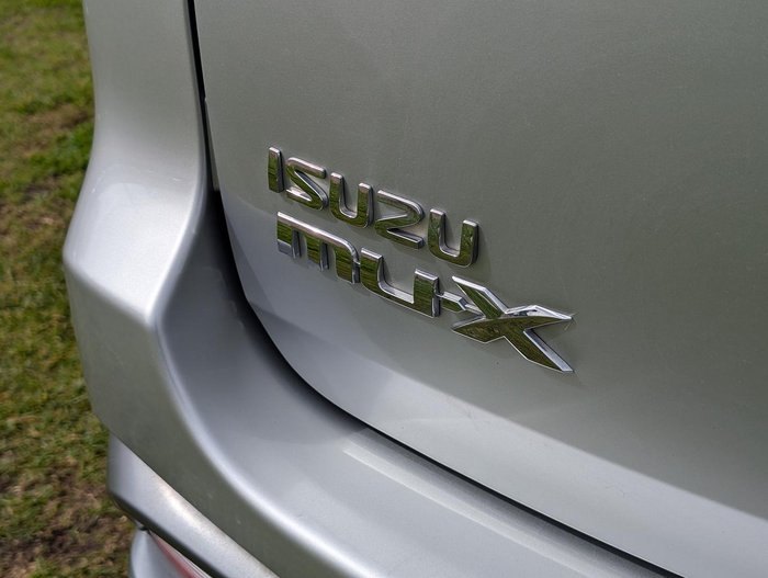 2018 Isuzu MU-X LS-U MY18 4x2 Titanium Silver