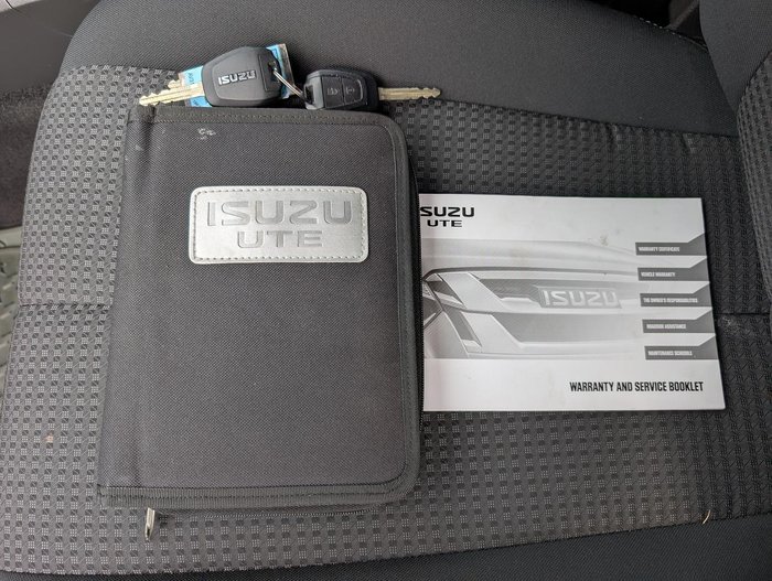 2018 Isuzu MU-X LS-U MY18 4x2 Titanium Silver