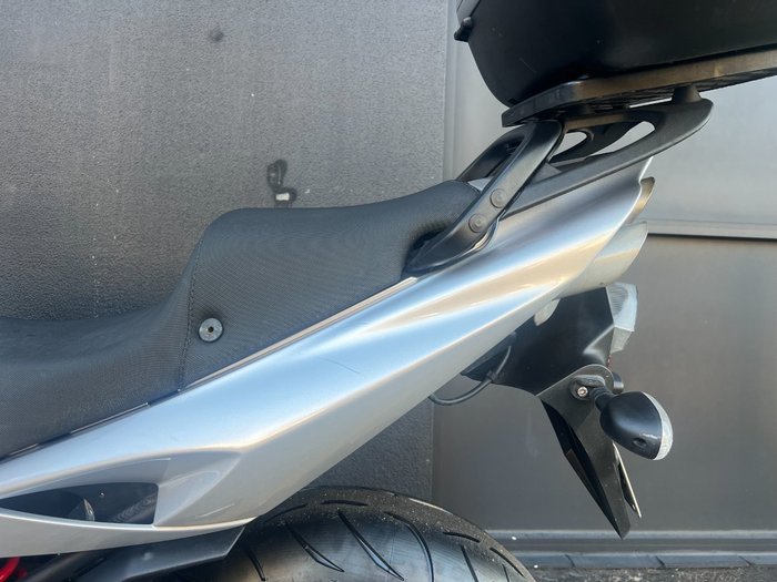 2006 Triumph SPRINT ST SILVER