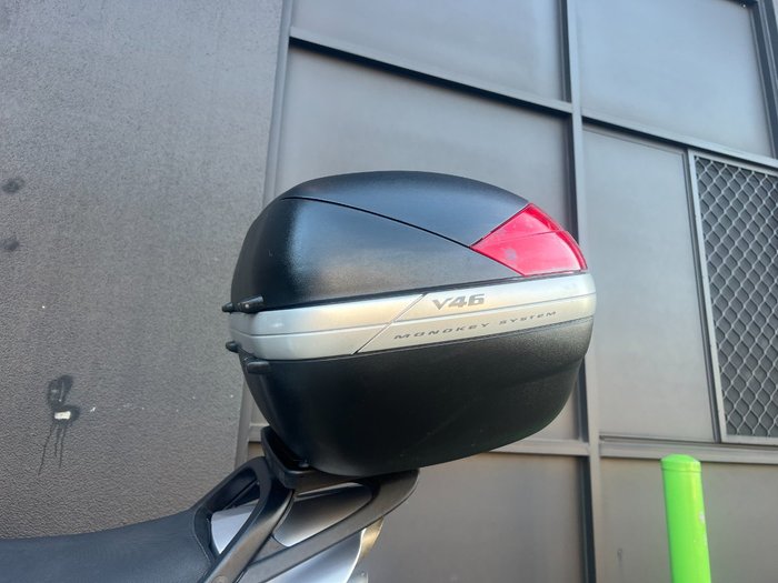 2006 Triumph SPRINT ST SILVER
