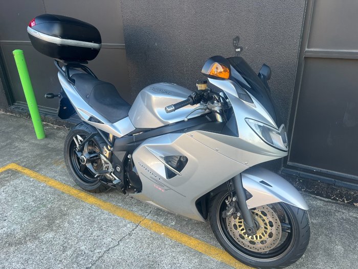 2006 Triumph SPRINT ST SILVER