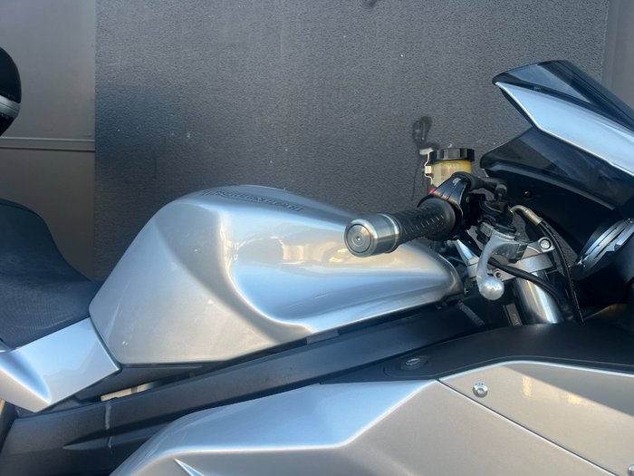 2006 Triumph SPRINT ST SILVER