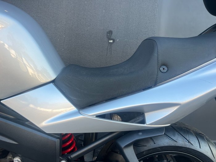 2006 Triumph SPRINT ST SILVER