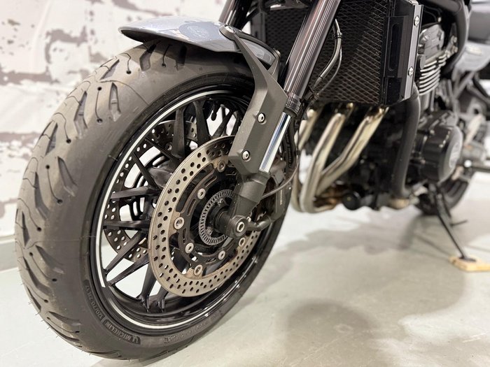 2018 Kawasaki Z900RS Cafe (Z900E) Z Grey