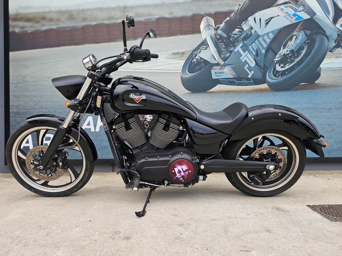 2014 VICTORY VEGAS 8-BALL Black
