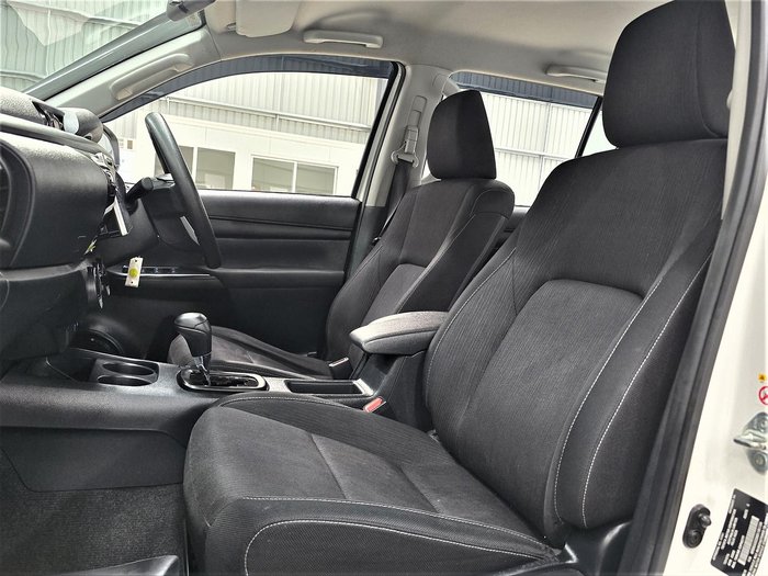 2016 Toyota Hilux SR GUN126R 4X4 Dual Range Glacier White