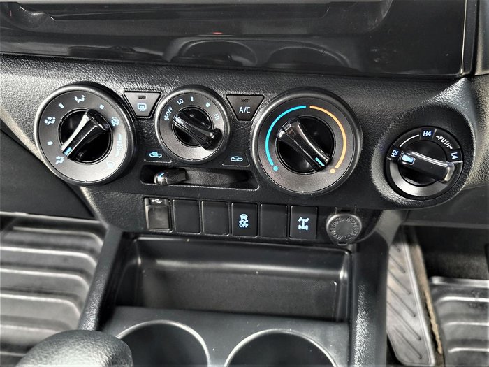 2016 Toyota Hilux SR GUN126R 4X4 Dual Range Glacier White