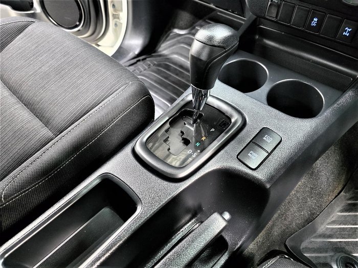 2016 Toyota Hilux SR GUN126R 4X4 Dual Range Glacier White