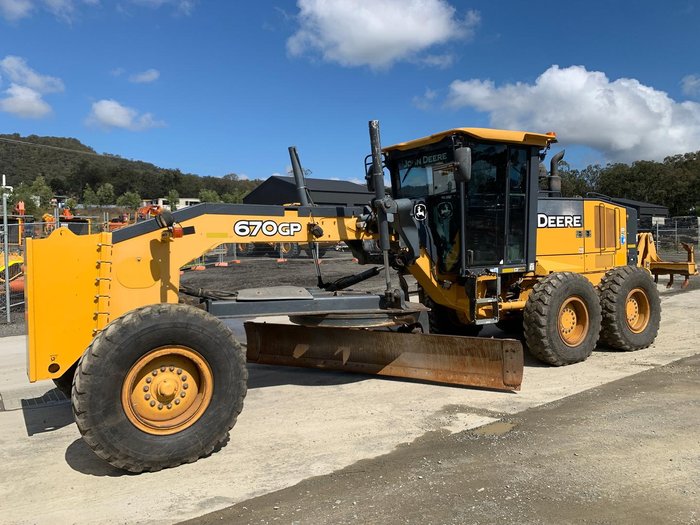 2014 John Deere 670Gp