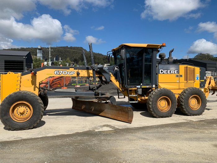2014 John Deere 670Gp