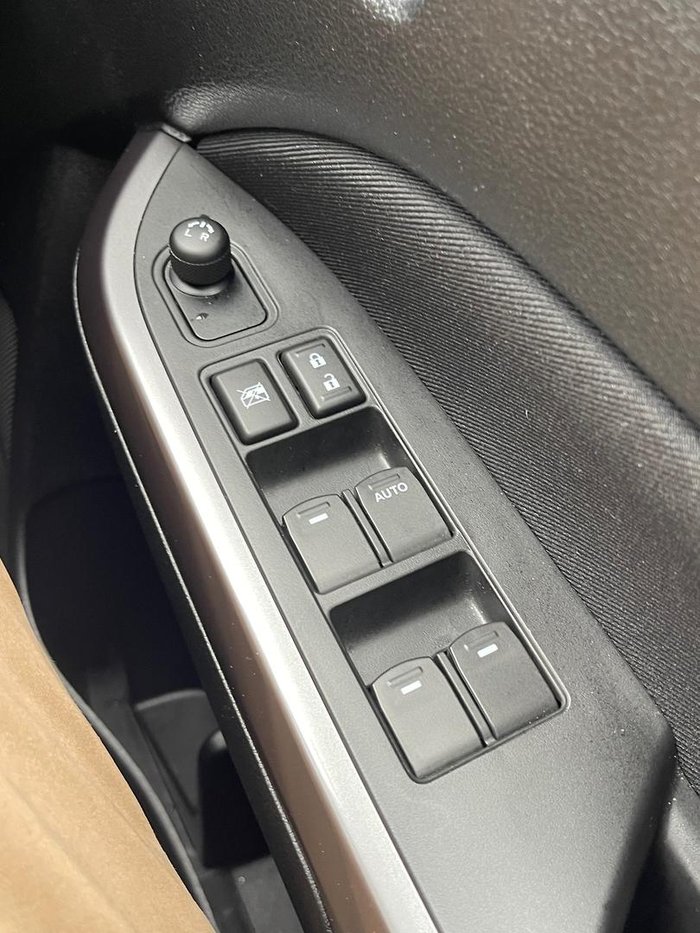 2024 Suzuki Vitara LY Series II Savannah Ivory