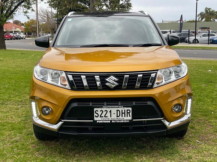 2024 Suzuki Vitara LY Series II Savannah Ivory