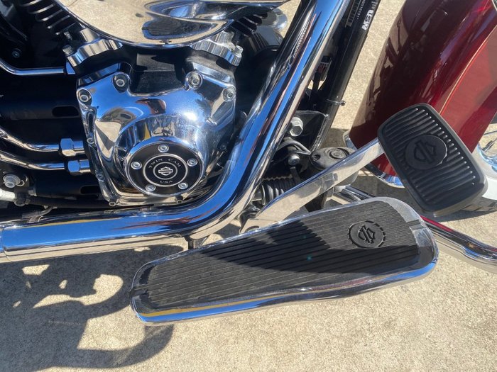 2017 HARLEY-DAVIDSON FLDE SOFTAIL DELUXE Red