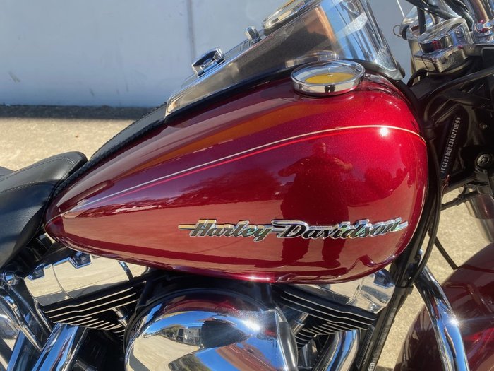 2017 HARLEY-DAVIDSON FLDE SOFTAIL DELUXE Red