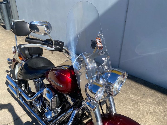2017 HARLEY-DAVIDSON FLDE SOFTAIL DELUXE Red