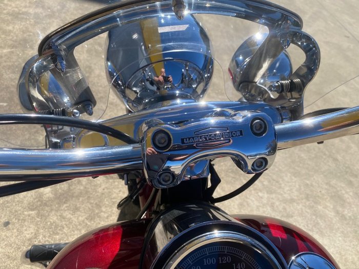 2017 HARLEY-DAVIDSON FLDE SOFTAIL DELUXE Red