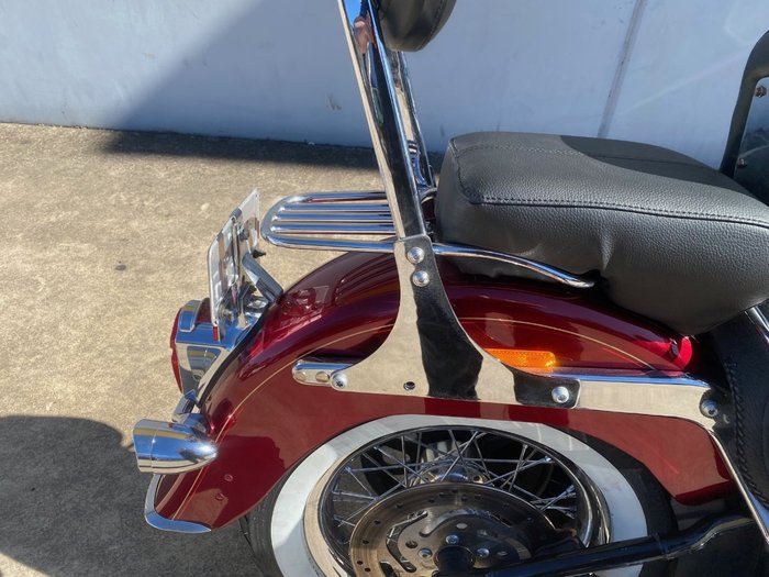 2017 HARLEY-DAVIDSON FLDE SOFTAIL DELUXE Red