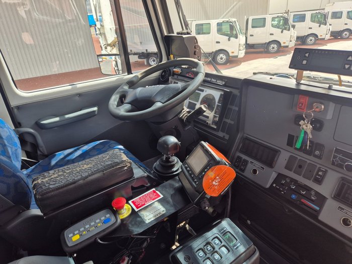 2017 Iveco Acco 2350G AUTO Dual Control Compactor