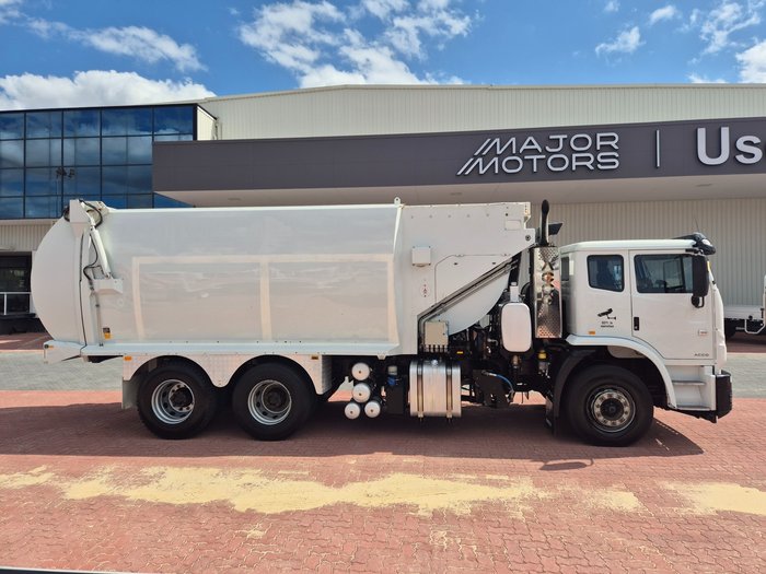2017 Iveco Acco 2350G AUTO Dual Control Compactor
