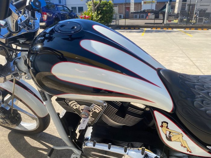2011 VICTORY VEGAS JACKPOT Black