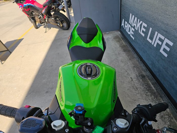 2021 Kawasaki NINJA 400 LIME GREEN/EBONY